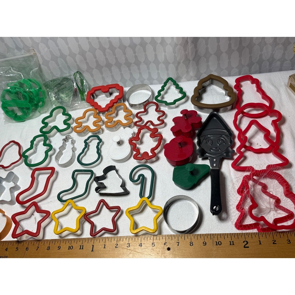 Christmas Cookie‎ Cutter Set Gingerbread Man Tree Star Stocking Elf Santa